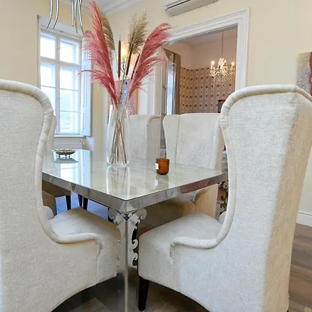 Appartamento Luxury Premium Apartment With Gym & Spa Downtown Free Airport Shuttle Budapest