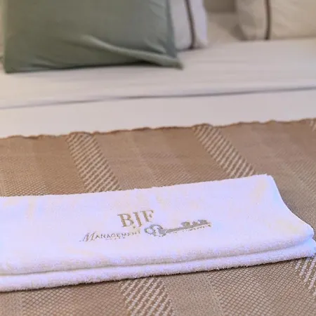 Luxury Premium Apartment With Gym & Spa Downtown Free Airport Shuttle *